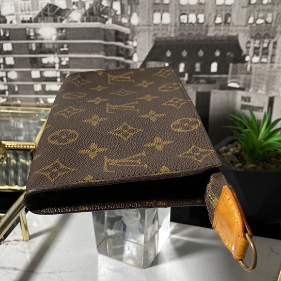 Authentic Louis Vuitton Monogram Cosmetic Accessories Pouchette Bag - Picture 12 of 16